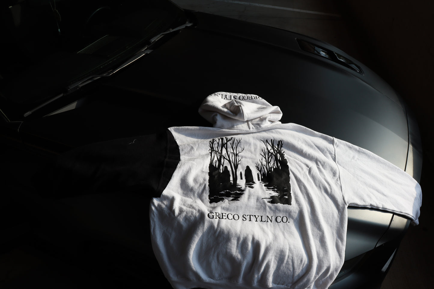 White Greco styln Hoddie